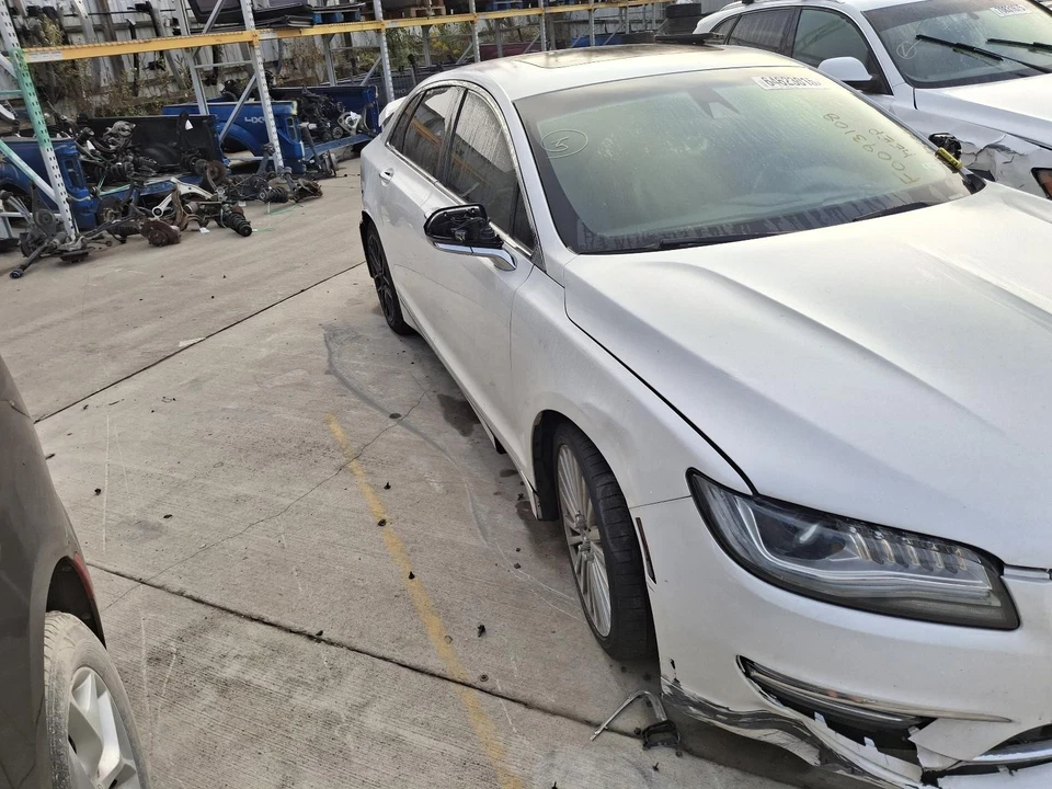 Guantera usada se adapta a: Lincoln MKZ Grado A 2017 Foto 4 de 4