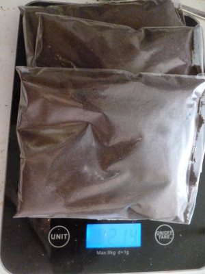210g Kaffeesatz für hautschonendes Peeling zum selbermachen. 3x70g=3x Anwendung