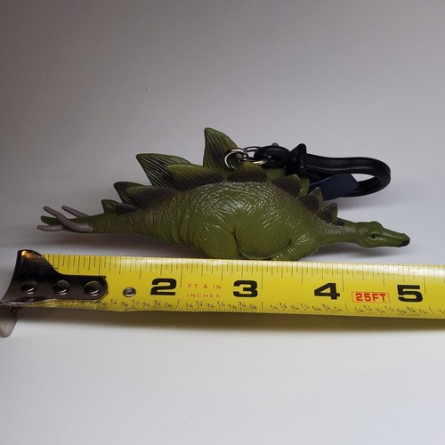 Universal Studios Exclusive Jurassic World Stegosaurus Keychain - Picture 3 of 4