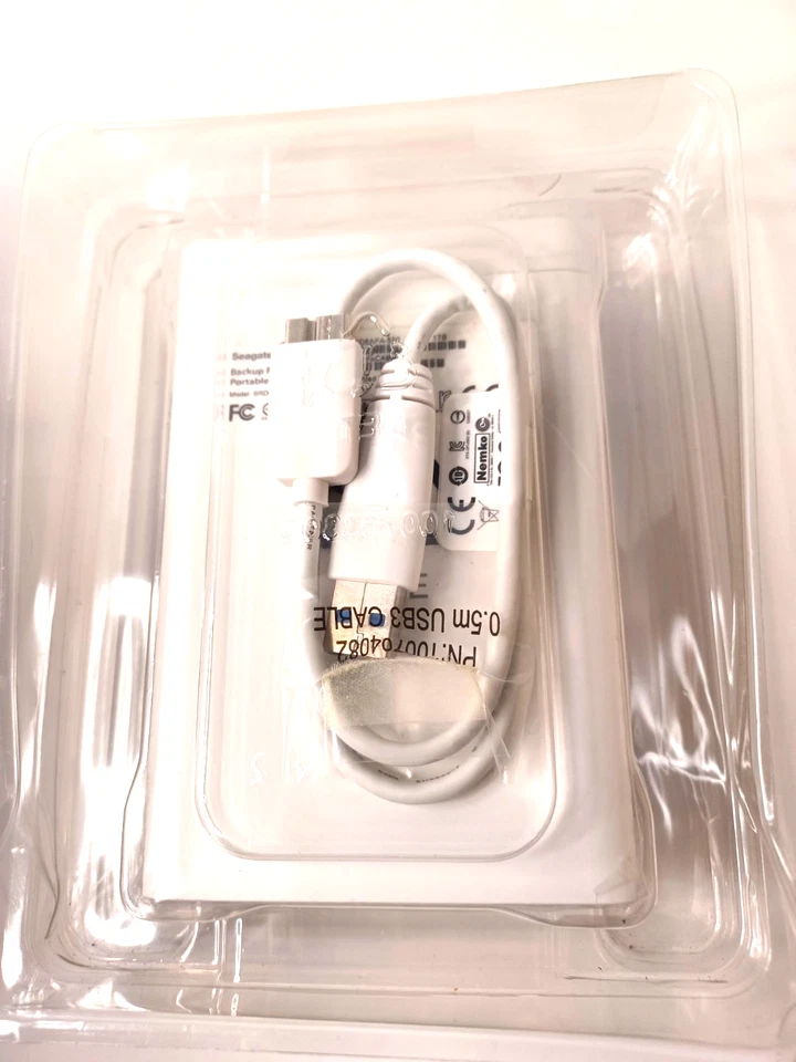 Seagate Backup Plus 1TB  Portable Hard Drive MODEL SRD0SPO - Image 2 of 4