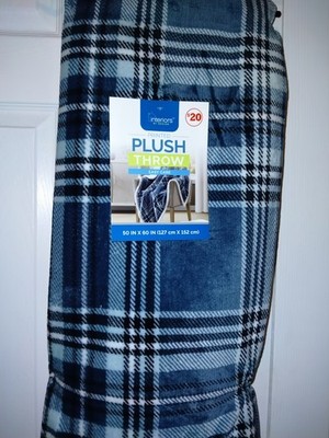 Interiors by Design Plush Plaid Throw Blanket Red White Black 50 x 60 in