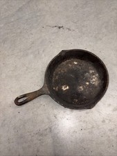Vintage Vtg Lodge Cast Iron Skillet 5 SK Made In USA D, 2 Notch Heat Ring 8 1/4"