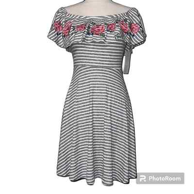 Lizard Thicket Magnolia South size small off shoulder dress