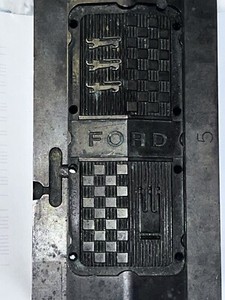 FORD PLASTIC INJECTION MOLD 70s?