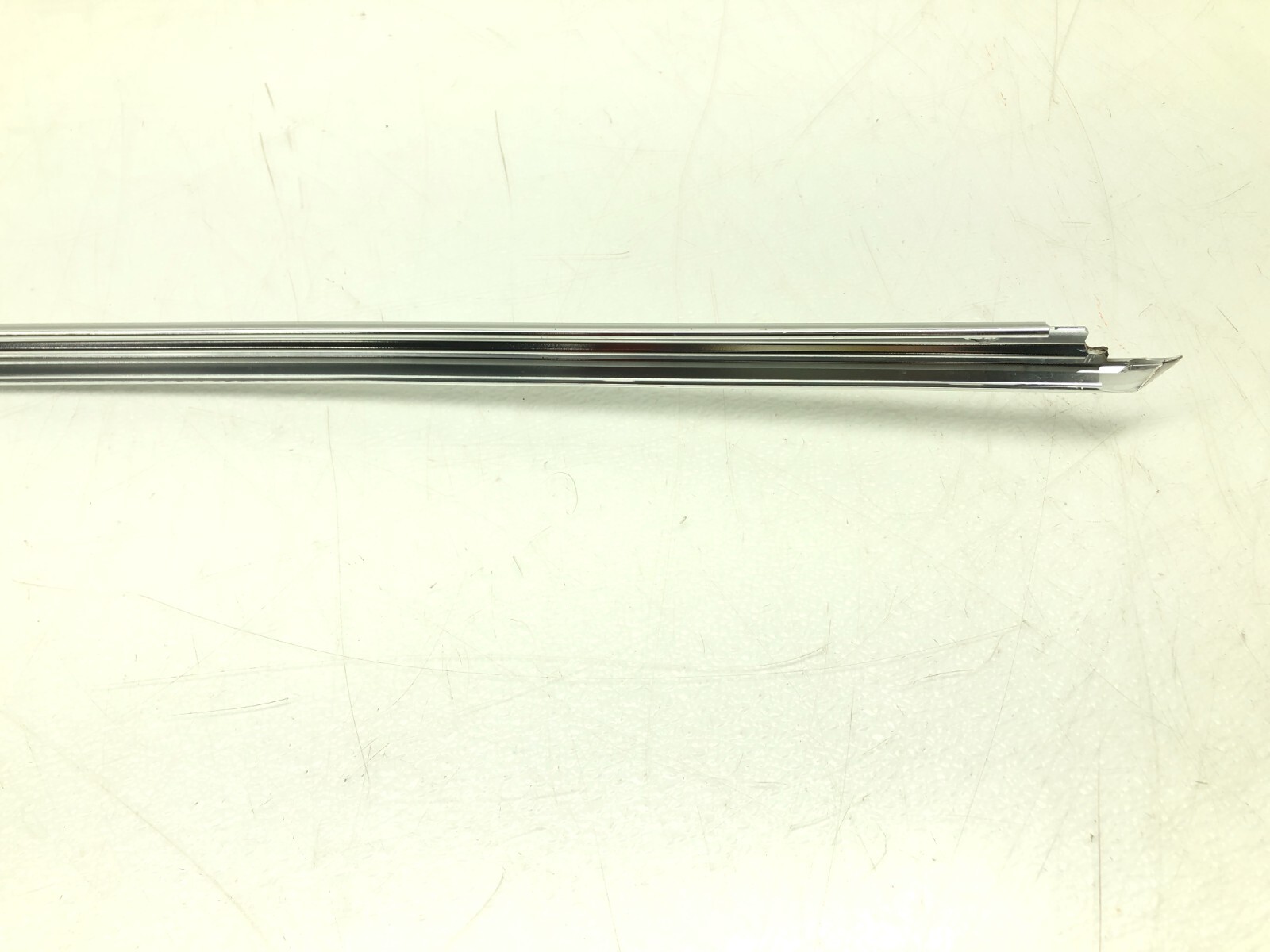 2017-2020 MASERATI LEVANTE LEFT DRIVER UPPER DOOR ROOF DRIP MOLDING OEM.
