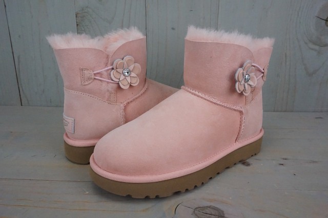peach uggs boots