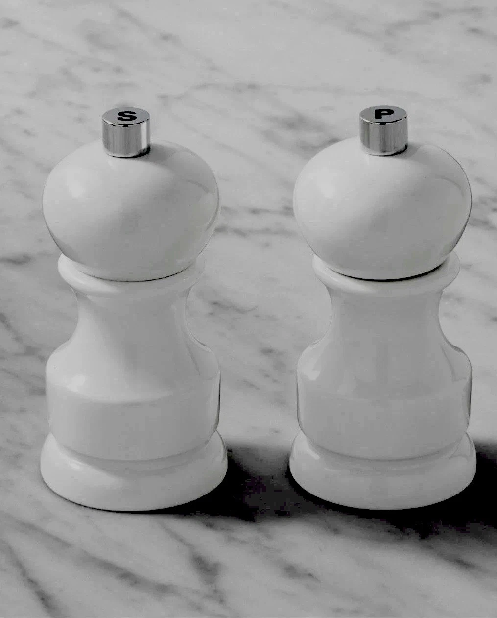Williams Sonoma Bistro White Salt & Pepper Mills Set, 4" Brand New In Box
Opens in a new window or t