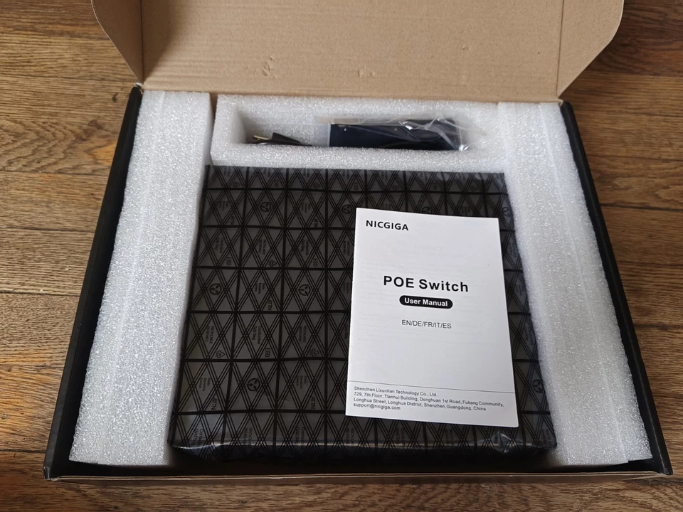 NICGIGA 24-Port Gigabit PoE+ Switch 300W w/ 2 Uplink Ports & 1 SFP Unmanaged - Image 3 of 4