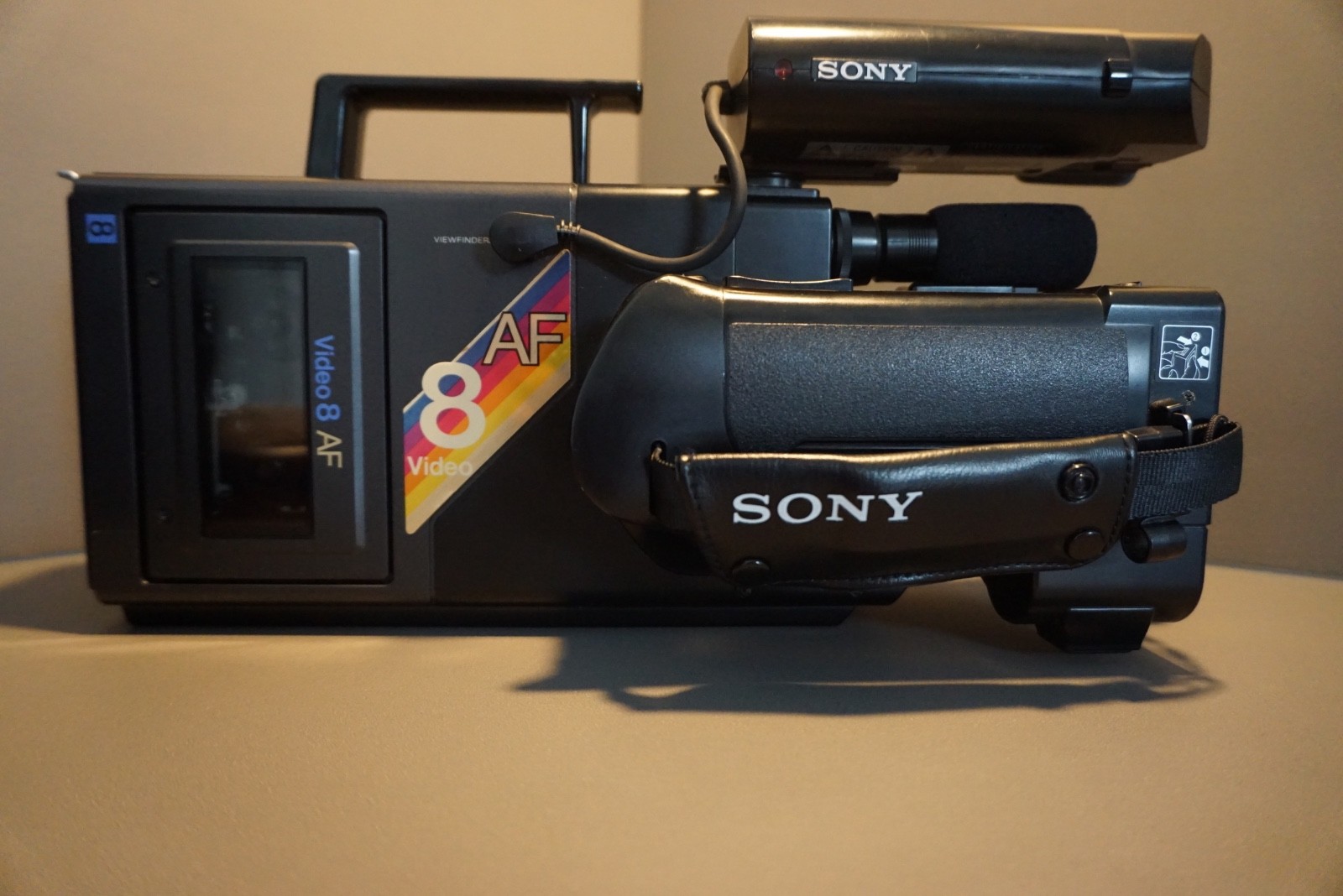 Sony CCD-V8AF Camcorder -  Black SEE DESCRIPTION