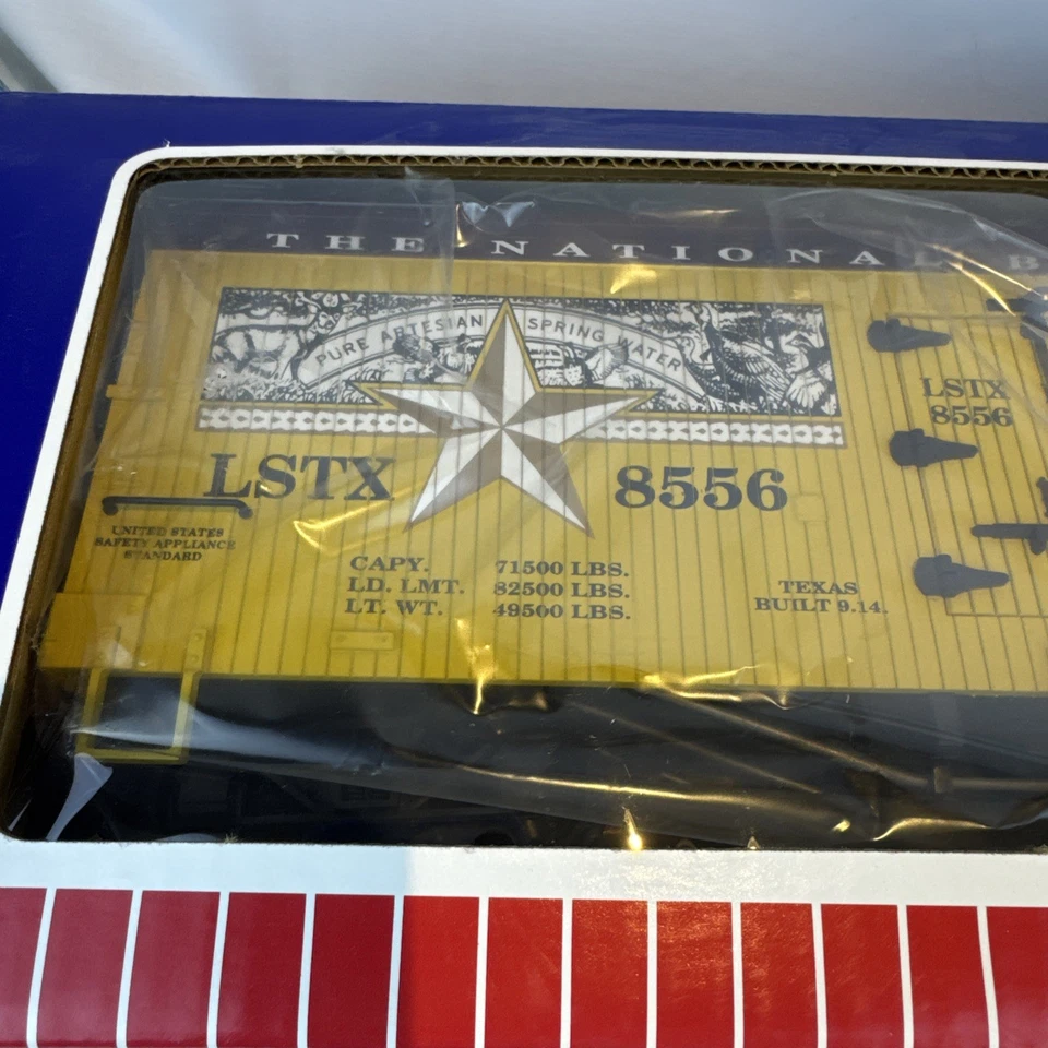 USA Trains R-16118 Lone Star Beer Reefer G Scale NIB Refrigerator Car Beer Texas - Image 3 of 4