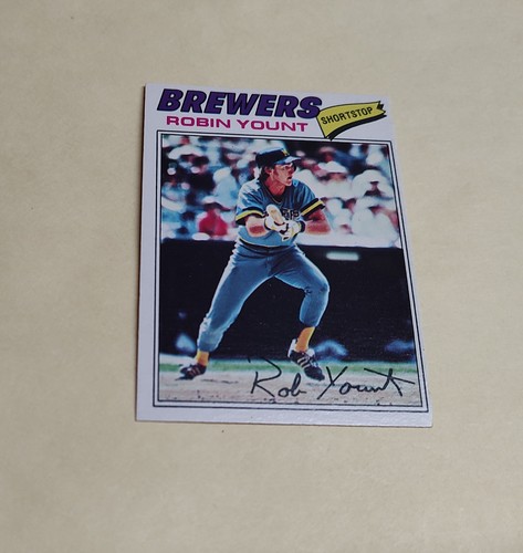 Robin Yount #204 1977 O Pee Chee card