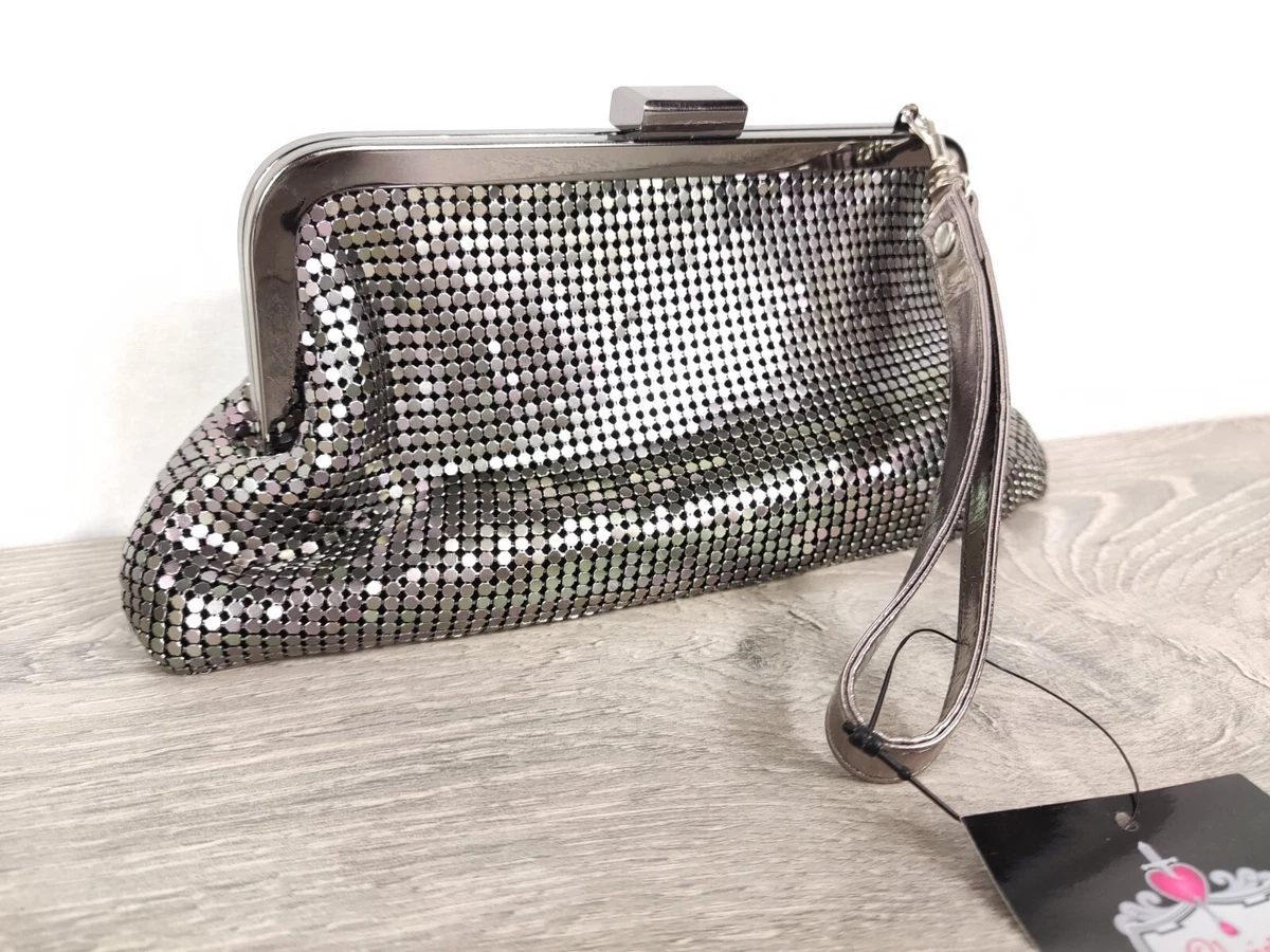 Silver wristlet best sale clutch
