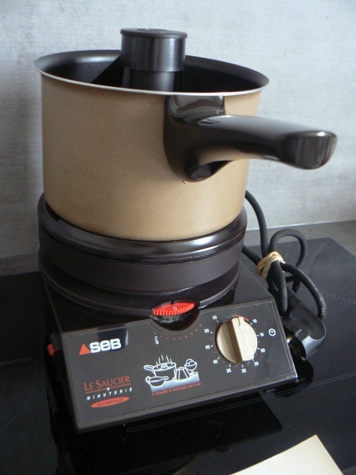 Joli saucier SEB à minuterie + livret ARTICLE COMME NEUF A VOIR