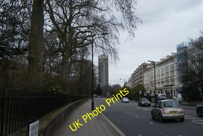 Foto 6x4 Blick auf den Turm der Hyde Park Kaserne von der Kreuzung auf Kensi c2015
