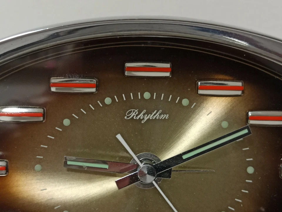 Tischuhr von Rhythm aus den 70 er Jahren Wecker - Bild 3 von 4