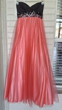 Exquisite Prom Special Occasion Formal size 7/8