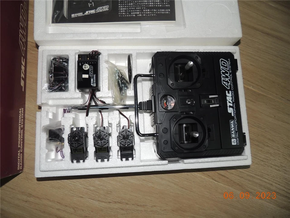 SANWA STAC R/C 4WD 4CH CONTROL SET AM 40.695MHz for tamiya Hi-LUX blazing blaze - Image 4 of 4