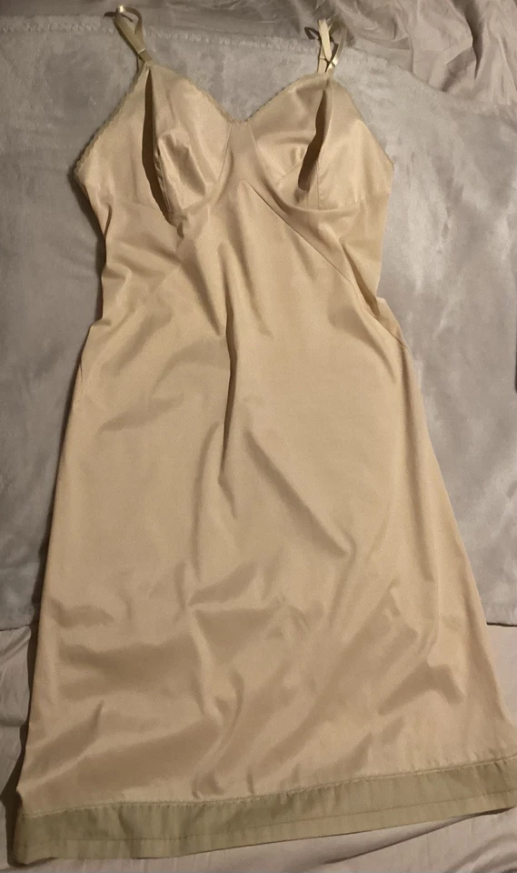 Vestido sin mangas completo beige vintage Vanity Fair para mujer 34 100 % nailon EXCELENTE Foto 2 de 4