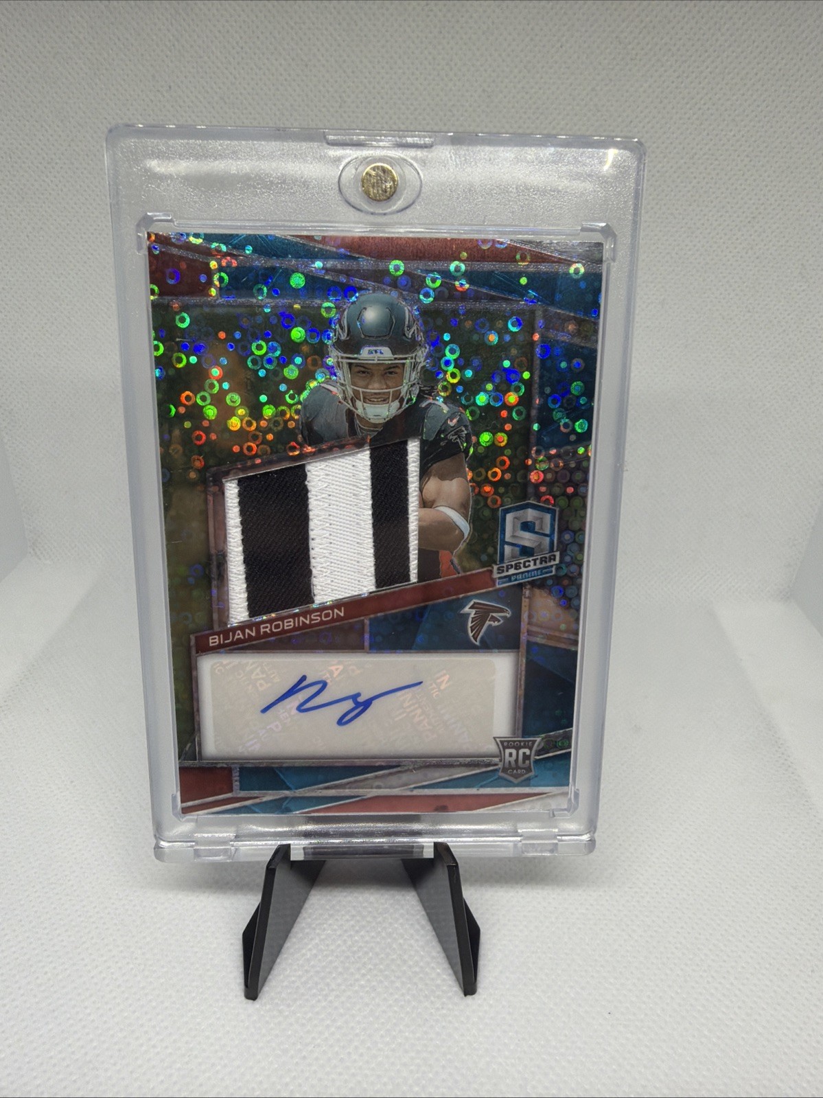 2023 Spectra - Rookie Patch Autographs Bijan Robinson #203 Neon Blue Prizm /50