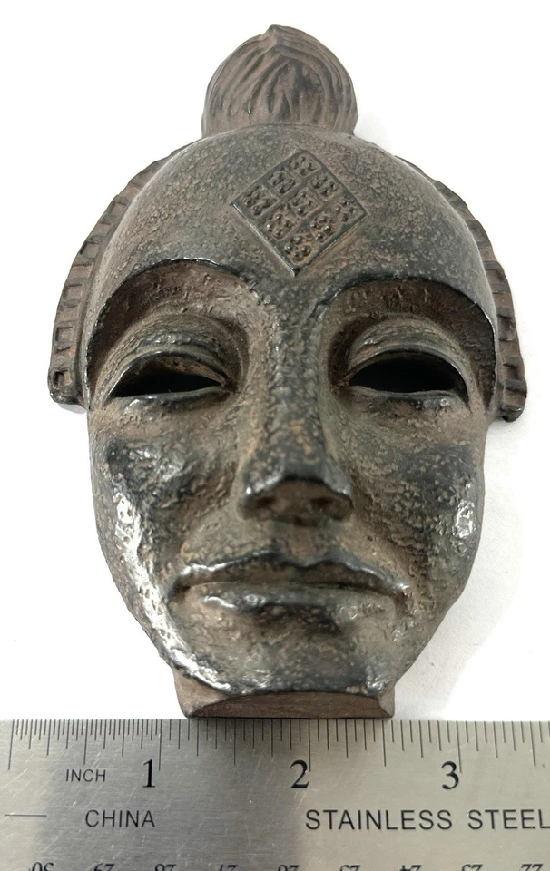 Pair of Asian Buddha Wall Masks Resin Bronze Finish 5” Decorative Hanging Art - Image 4 of 4