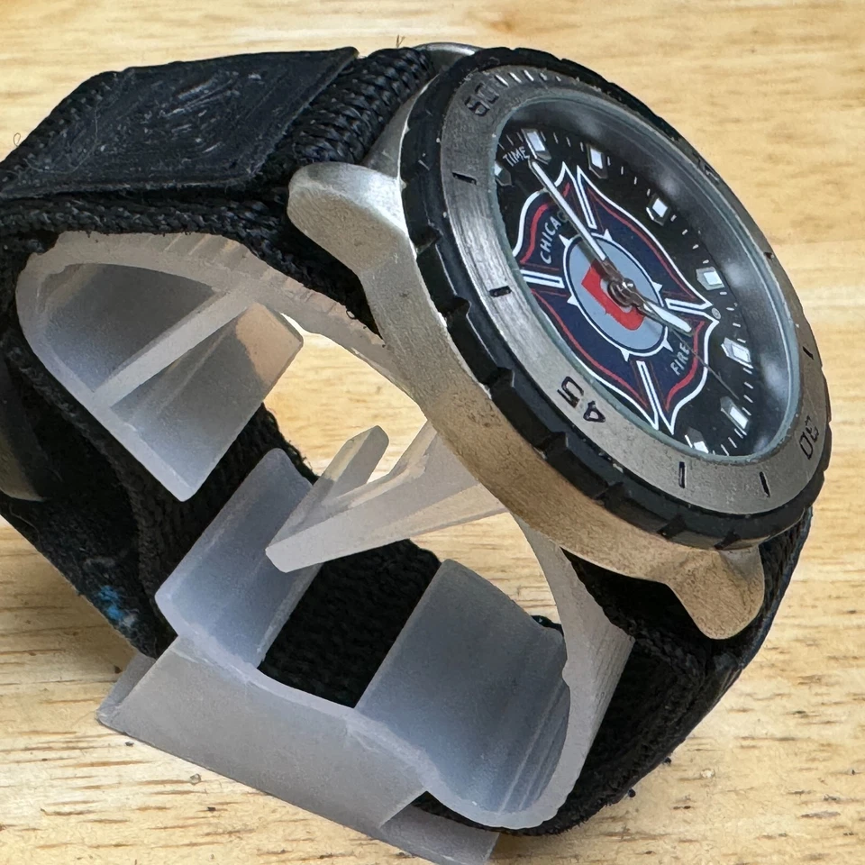 Reloj de Cuarzo Game Time Veteran Series Chicago Fire Hombre Plateado Negro Batería Nueva Foto 3 de 4