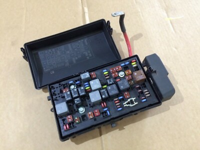 VAUXHALL INSIGNIA 2.0 CDTI 08-17 FUSE RELAY BOX ENGINE UNDER BONNET