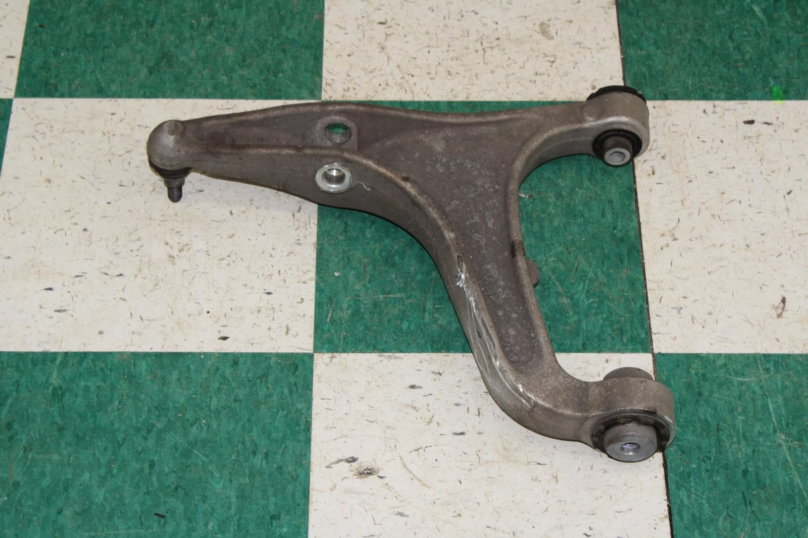 17-24 Ghibli Front Passenger Right RH RF Lower Control Arm OEM Factory OE WTY OE