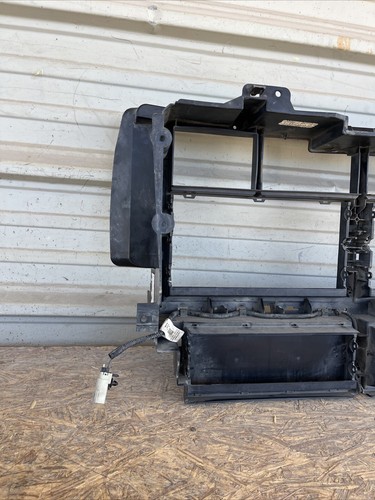 2015 2016 2017 2018 2019 2020 2021 2022 Chevrolet Colorado Shutter Used Oem - Picture 7 of 11