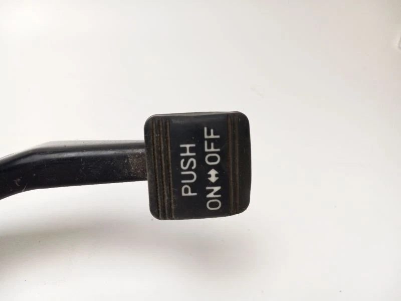 2014 HYUNDAI SONATA GLS 紧急公园制动踏板 — 第 2/4 张图片