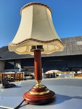 Hübsches Tisch/ Nachtischlampe, Stoff Schirm, 240V, 36x29cm.