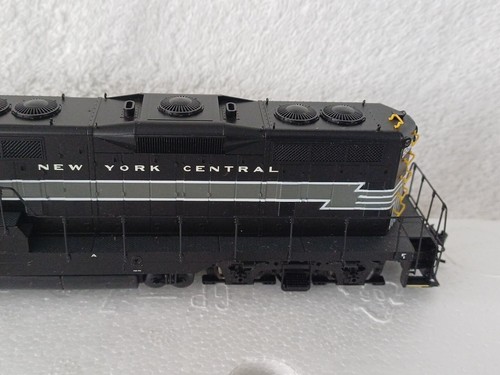 Proto 2000 HO 23589 Diesel Loco Type GP7 New York Central #5694 Limited Edition - Picture 7 of 14