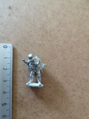 Figurine Miniature Métal Soldat WW2 - Servant Allemand/russe ? - Réf P94 - Occasion