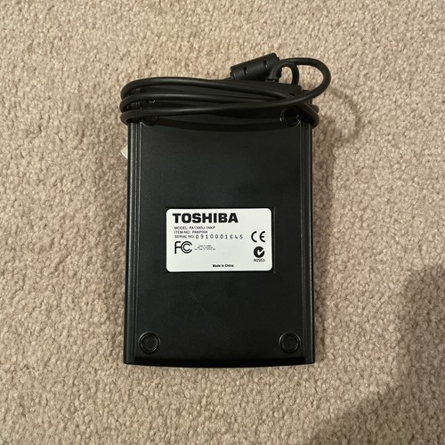 Toshiba PA1390U-1NKP 2 Port USB Hub Numeric Keypad (TESTED) (WORKS GREAT) - Picture 2 of 3