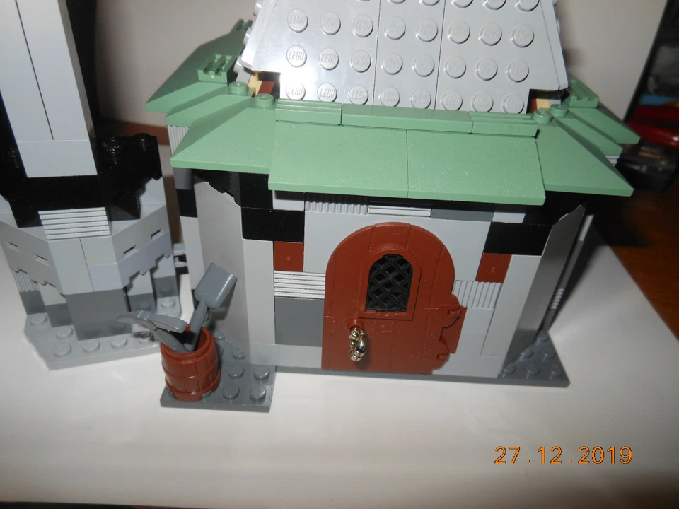 LEGO Harry Potter 4754 Hagrid's Hut, photo 4 sur 5