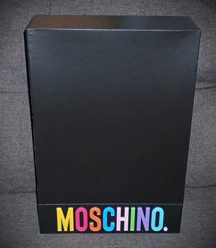 MOSCHINO Mattel Gold Label 2016 Barbie & Ken Dolls Gift Set - Picture 5 of 10
