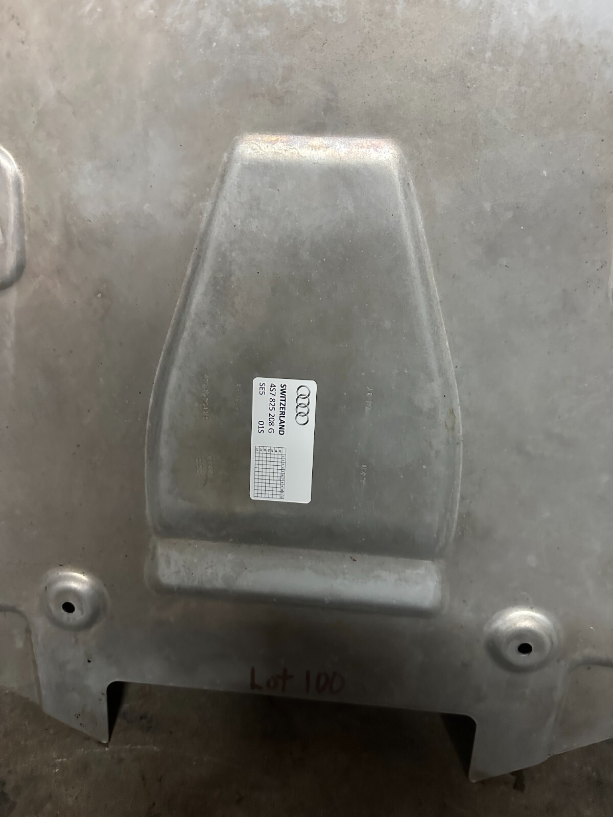 2018 AUDI R8 SPYDER FRONT UNDERBODY SKID PLATE SPLASH SHIELD PANEL 4S7 825 208 G