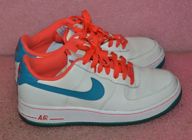 Nike Air Force 1 Low Retro - 845053-100 - Sneakersnstuff | sneakers & streetwear pÃ¥ nÃ¤tet sen 1999