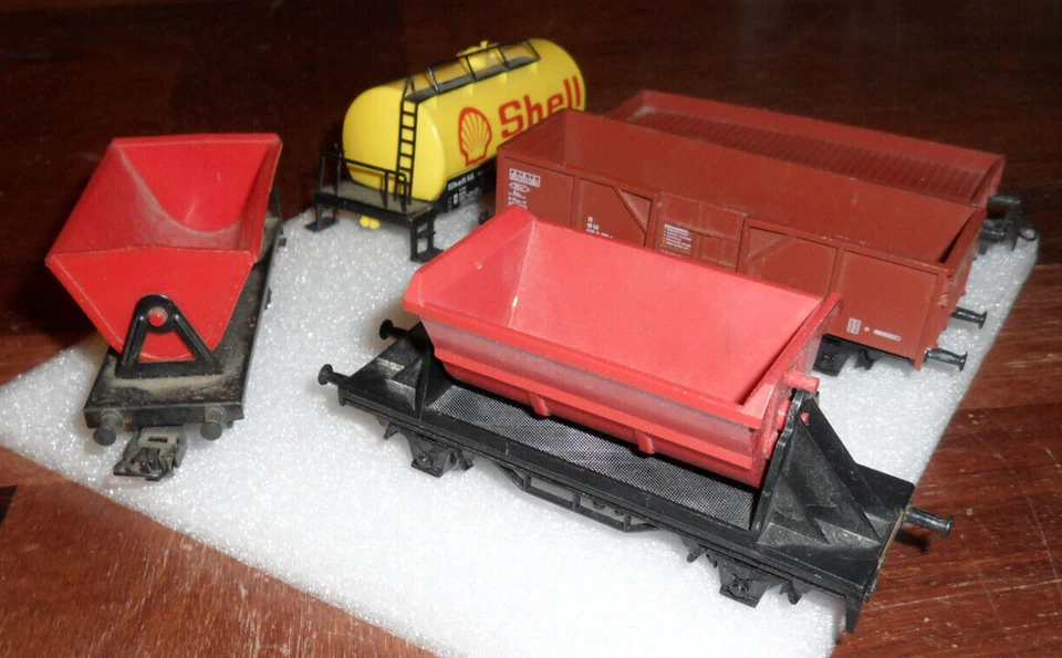 Märklin H0 Scale Freight Cars Junkyard Parts Lot Shell Gas Tank Coal Car - Image 4 of 4