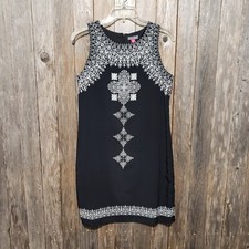 Vince Camuto Size 6 Shift Dress Black White Sleeveless Mosaic Lined Knee Length