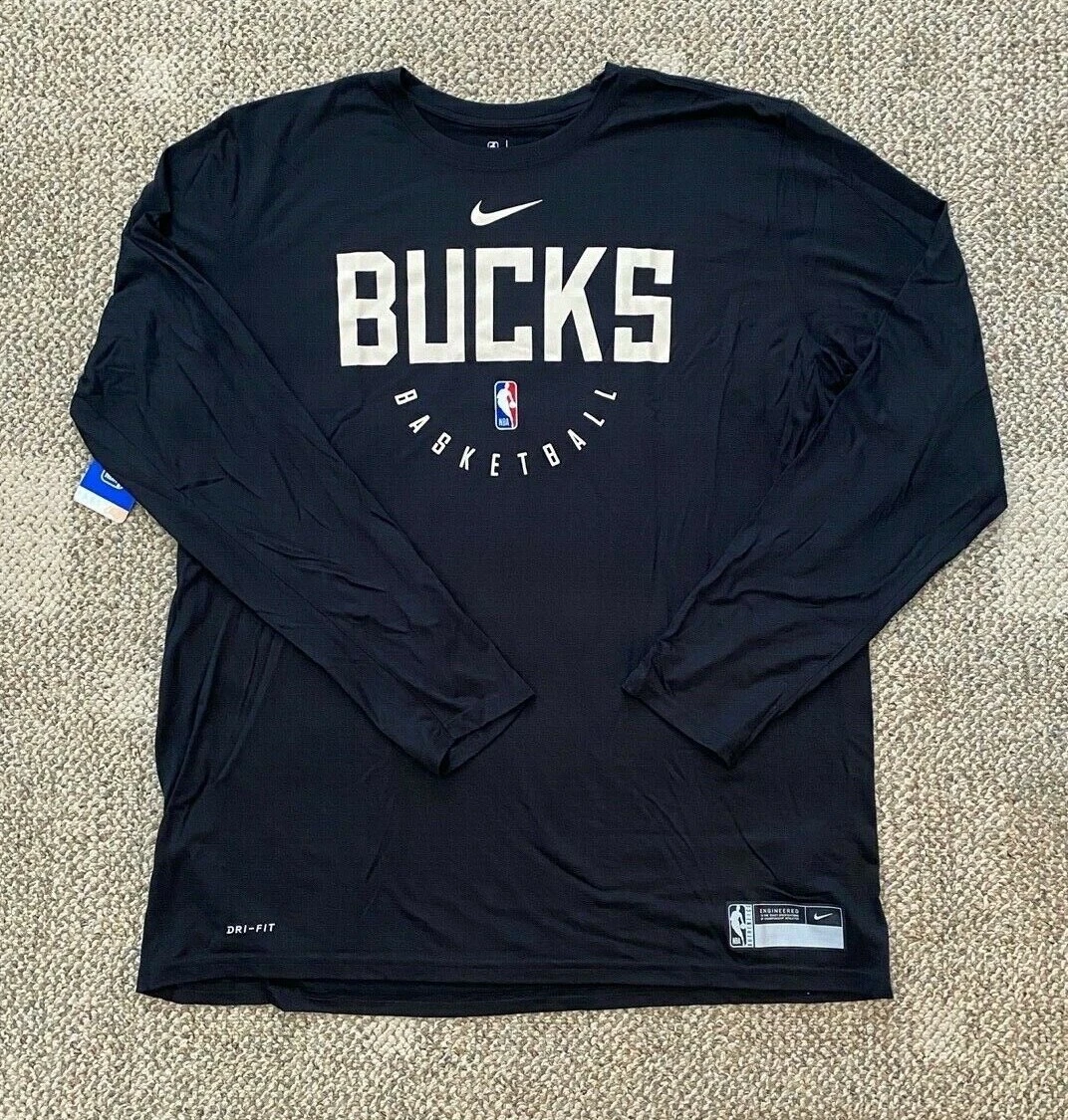 Milwaukee Bucks Nike Dri-FIT Men's Long-Sleeve NBA T-Shirt