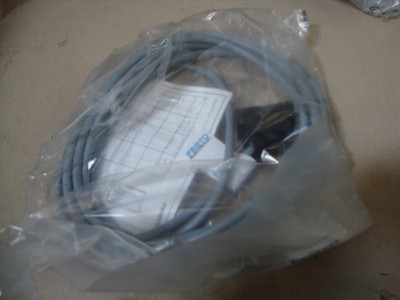 Festo Anschlusleitung / KMP3-9P-08-5/ (18698 ) Ser. J9 New
