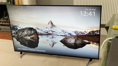 LG 55UF695V 55-inch 4K Ultra HD Smart LED television released in 2015 - Image 1 of 4