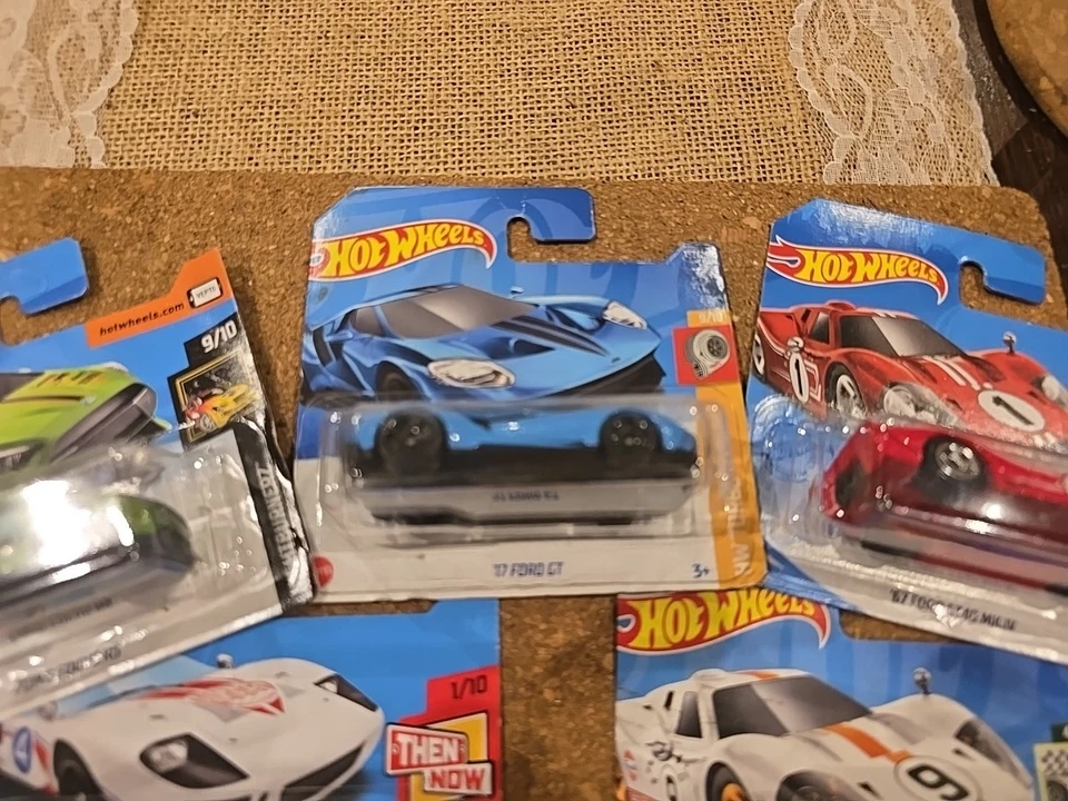 Hot Wheels Die-Cast Models, X5 Ford GT40, Ford GT, Focus RS, All New Sealed. - Image 4 of 4