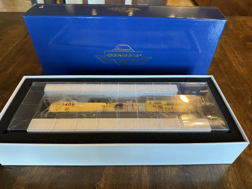 Athearn Genesis HO Union Pacific ES44AC 5408 w/ DCC & Sound/Replaced Doors, LED - Image 4 of 4