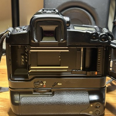 Canon EOS 3 EOS-3 SLR 35mm Film Camera Body With Battery Grip | eBay