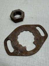 Allis Chalmers Simplicity  Big 10 Tractor Flywheel Nut & Retainer Briggs 300421