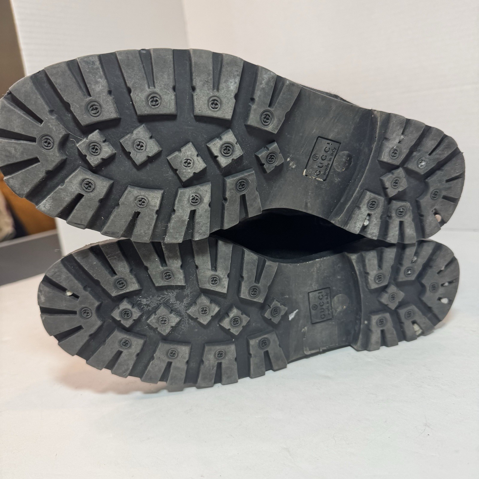 Gucci Women’s EU 37.5 Black Suede Shearling Knee High Winter Boots Italy thumbnail 13