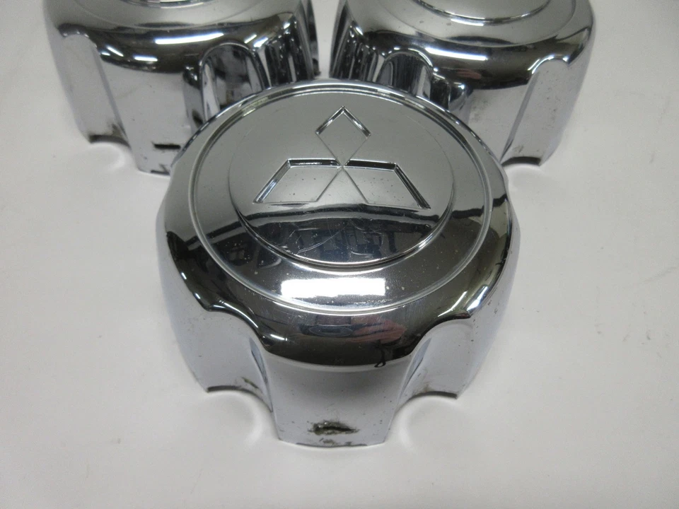 Tapacubos 3 tres tapacubos centrales Mitsubishi Montero 1994 a 2004 MB816581 Foto 4 de 4