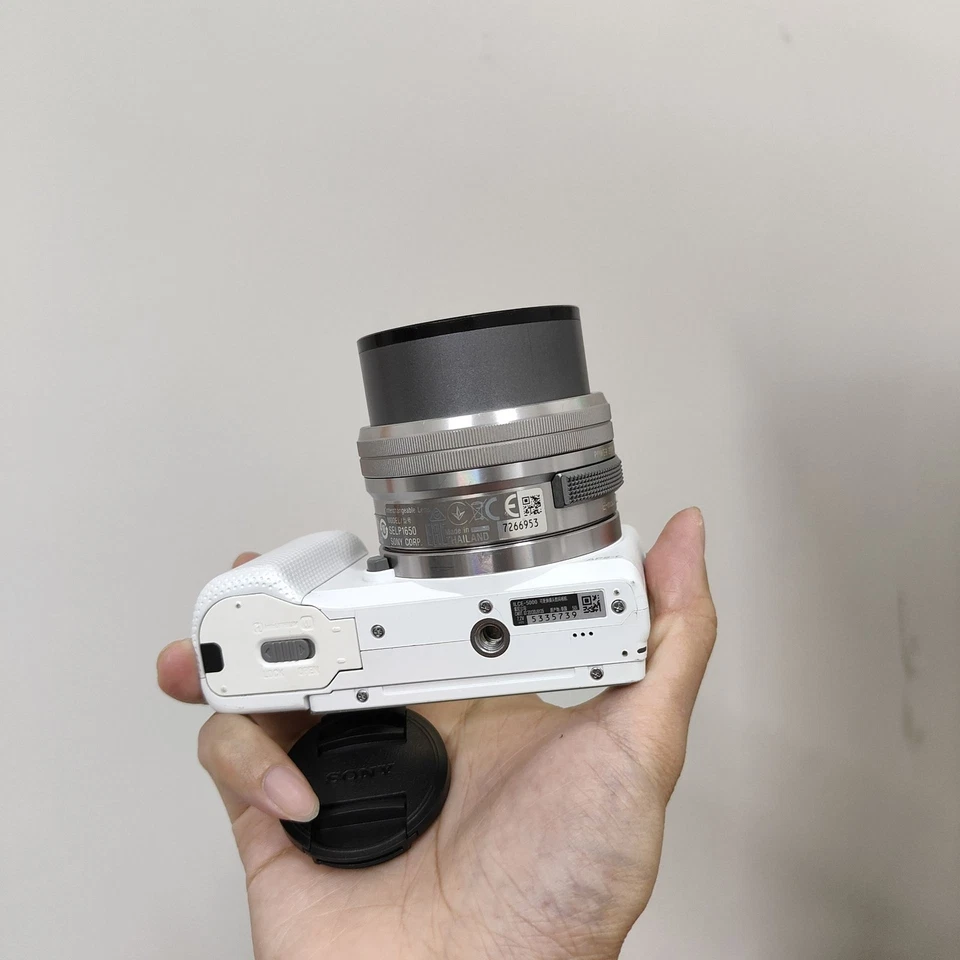 Sony Alpha a5000 ILCE-5000 Mirrorless Digital Camera w/ 16-50mm Lens - 90% New - Image 4 of 4