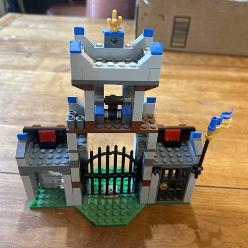 RETIRED Lego Castle 70402 The Gatehouse Raid Missing Catapult Manual 2 Army Men - Picture 6 of 9